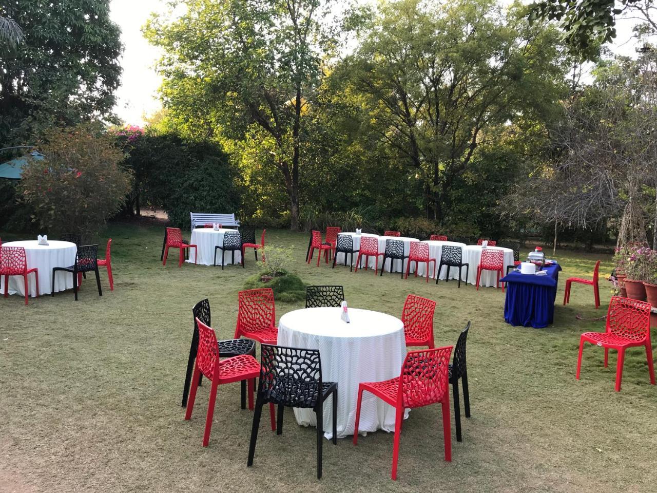 Baaz Jungle Resort Khawāsa Exteriér fotografie